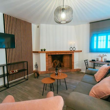 Salati Apartment เอลกัสตอร์ ภายนอก รูปภาพ
